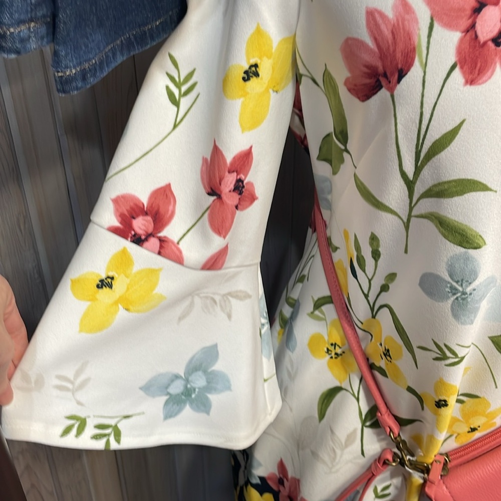 Jessica Howard Floral Dress - Picture 3 of 5